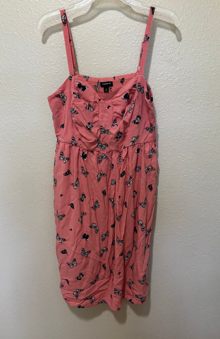 So cute! Women’s Torrid Butterfly Strap Dress with Pockets, size 1, 1X XXL